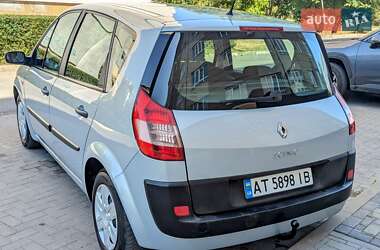 Минивэн Renault Scenic 2004 в 