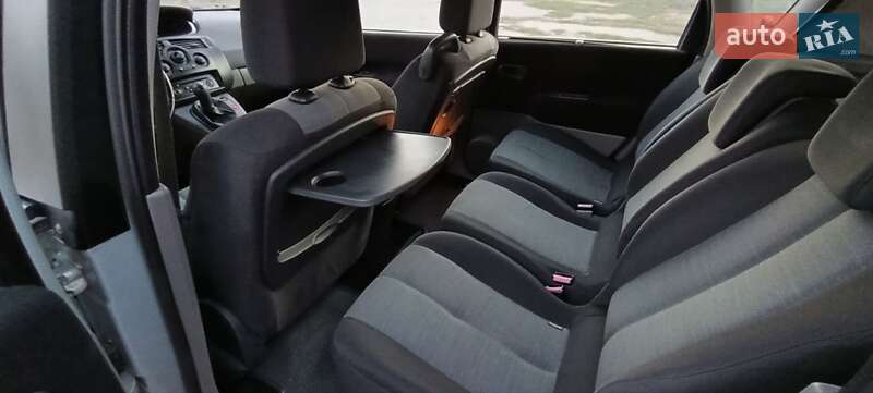 Мінівен Renault Scenic 2005 в Жовтих Водах