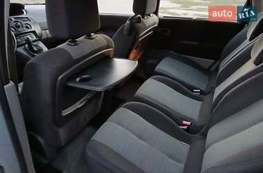 Минивэн Renault Scenic 2005 в 