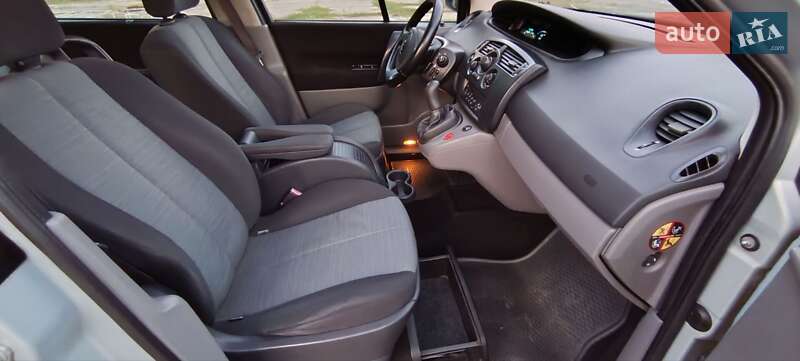 Мінівен Renault Scenic 2005 в Жовтих Водах