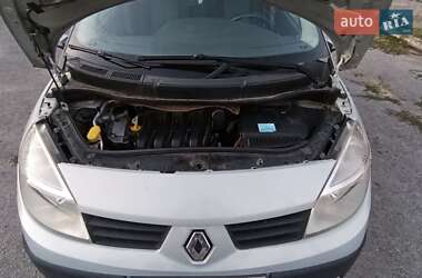 Минивэн Renault Scenic 2005 в 