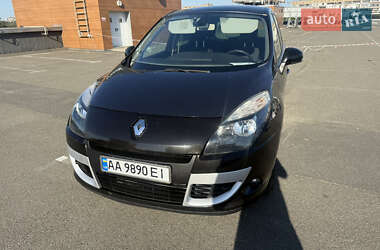 Минивэн Renault Scenic 2011 в 