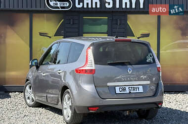 Минивэн Renault Scenic 2010 в 