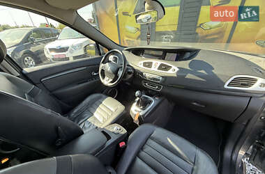 Минивэн Renault Scenic 2010 в 