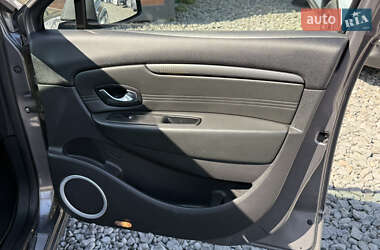 Минивэн Renault Scenic 2010 в 