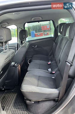 Минивэн Renault Scenic 2010 в 