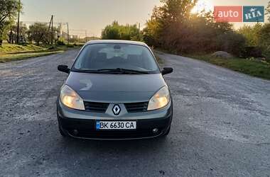 Минивэн Renault Scenic 2004 в 