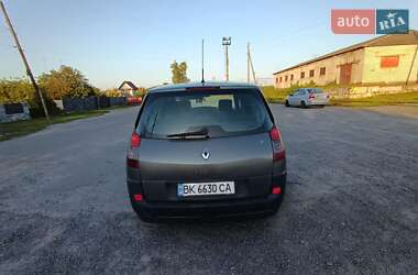 Минивэн Renault Scenic 2004 в 