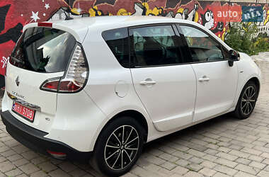 Минивэн Renault Scenic 2013 в 