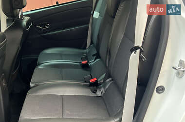 Минивэн Renault Scenic 2013 в 