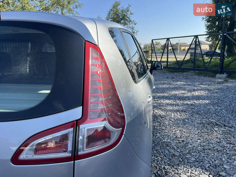 Минивэн Renault Scenic 2009 в Виннице