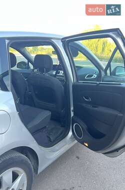 Минивэн Renault Scenic 2009 в 