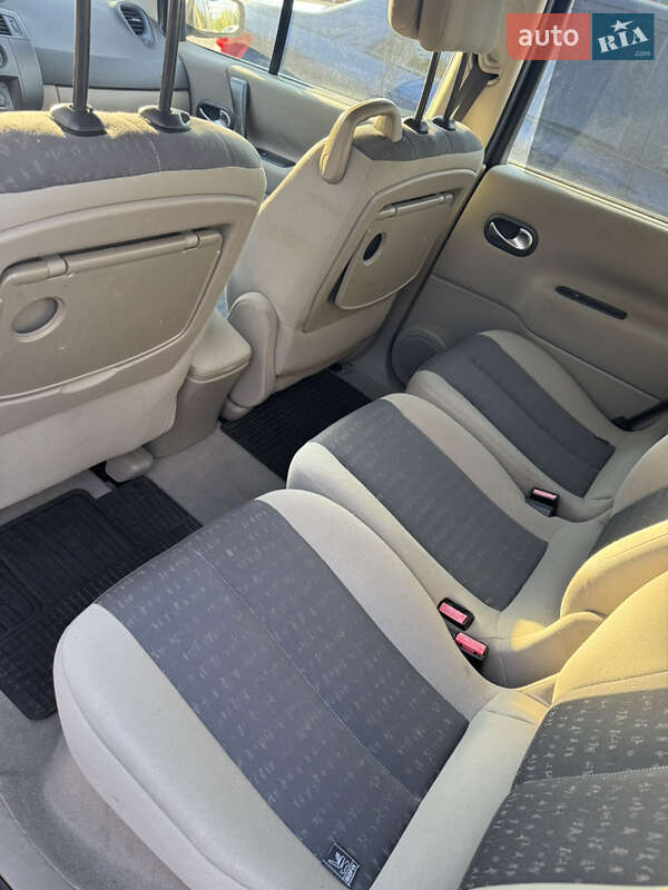Минивэн Renault Scenic 2006 в Житомире