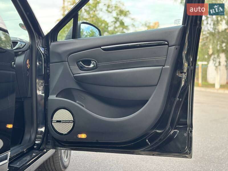 Мінівен Renault Scenic 2014 в Києві фото 49 Мінівен Renault Scenic 2014 в Києві