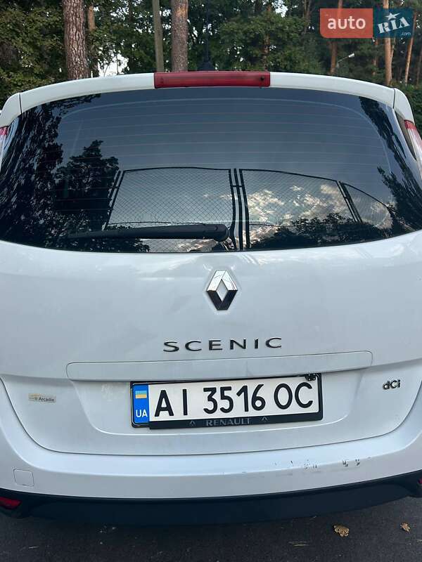 Минивэн Renault Scenic 2012 в Буче