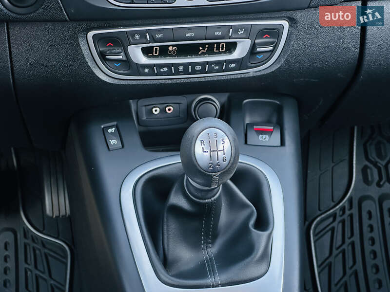 Минивэн Renault Scenic 2009 в Харькове