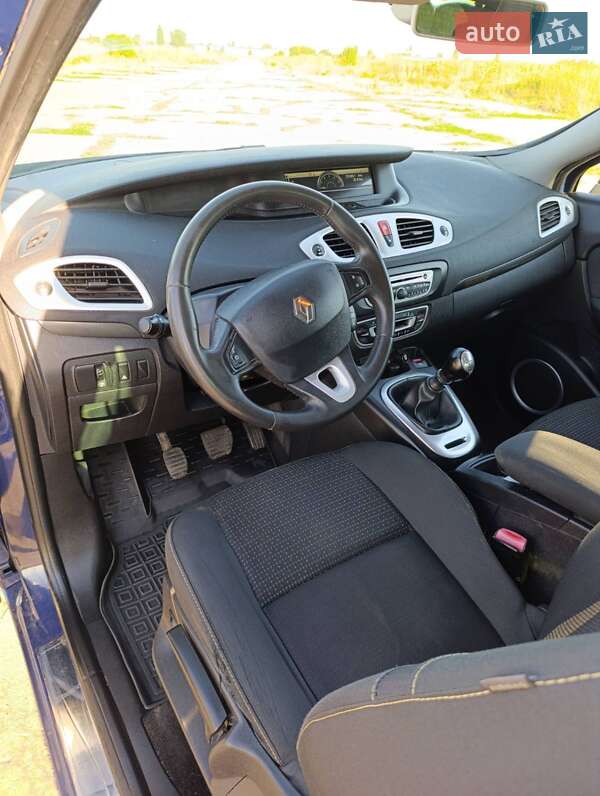 Минивэн Renault Scenic 2010 в Андрушевке