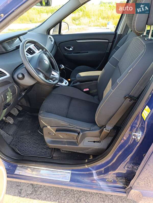 Минивэн Renault Scenic 2010 в Андрушевке
