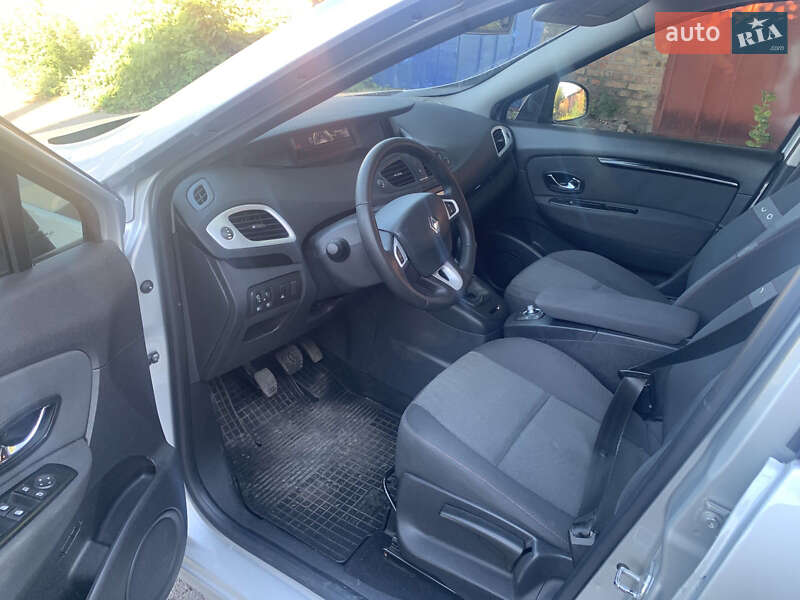 Минивэн Renault Scenic 2012 в Умани