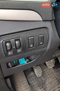 Минивэн Renault Scenic 2014 в 