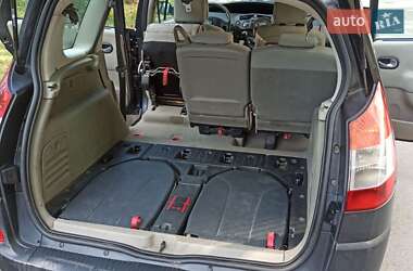 Минивэн Renault Scenic 2006 в 