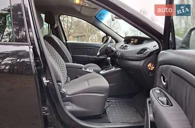 Минивэн Renault Scenic 2011 в 