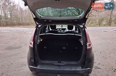 Минивэн Renault Scenic 2011 в 