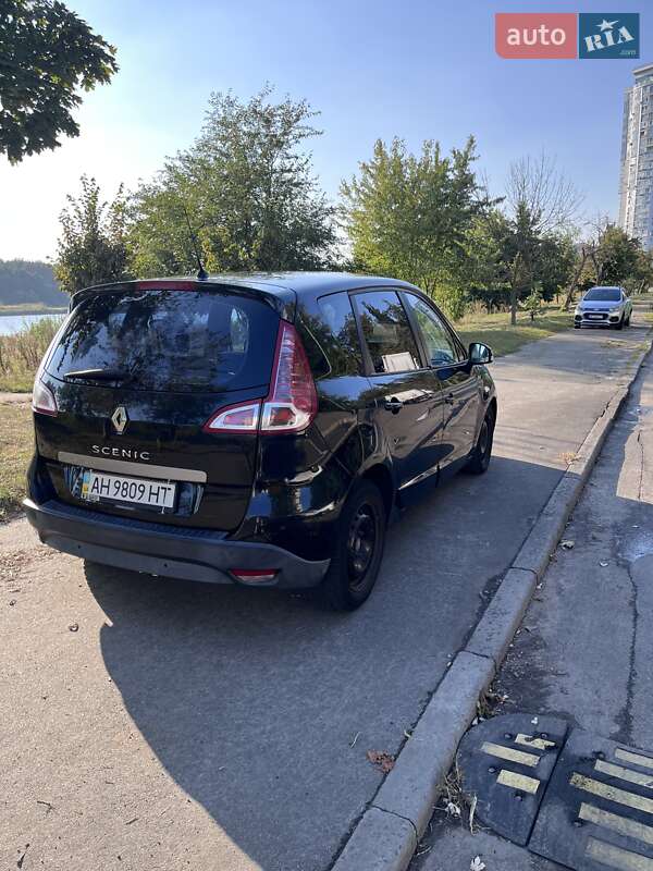 Минивэн Renault Scenic 2011 в Киеве