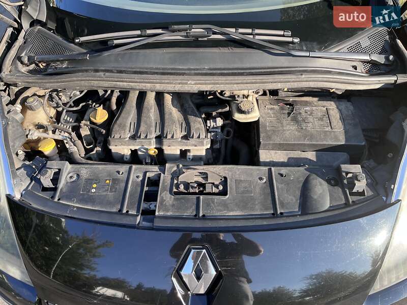 Минивэн Renault Scenic 2011 в Киеве