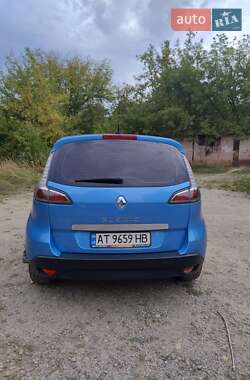 Мінівен Renault Scenic 2013 в 