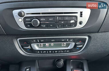 Минивэн Renault Scenic 2013 в 