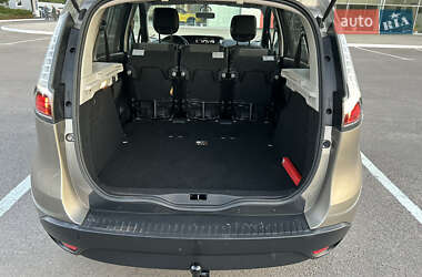 Минивэн Renault Scenic 2013 в 