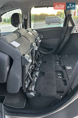 Минивэн Renault Scenic 2013 в 