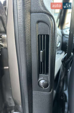 Минивэн Renault Scenic 2013 в 