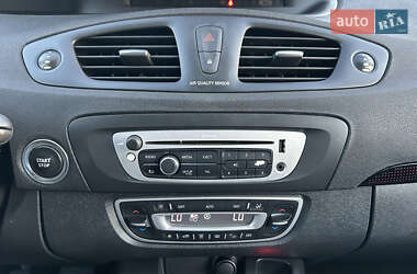 Минивэн Renault Scenic 2013 в 