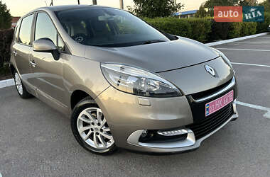Минивэн Renault Scenic 2013 в 