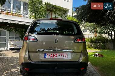 Минивэн Renault Scenic 2014 в 