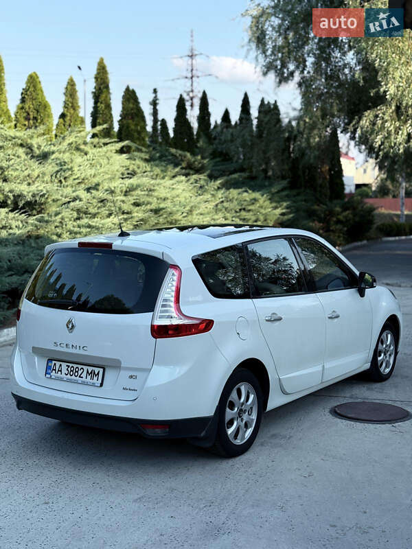 Минивэн Renault Scenic 2011 в Смеле