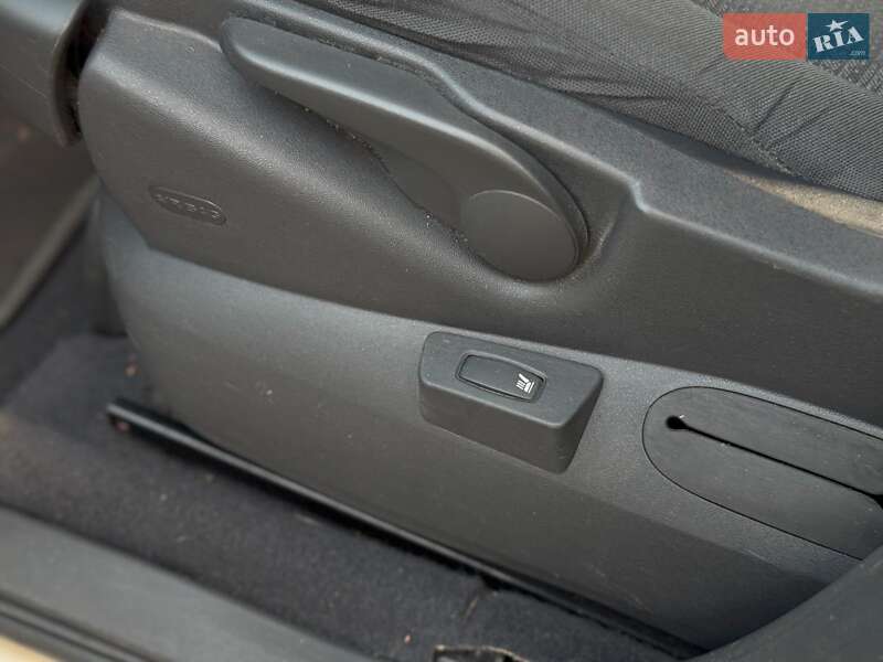 Минивэн Renault Scenic 2007 в Киеве