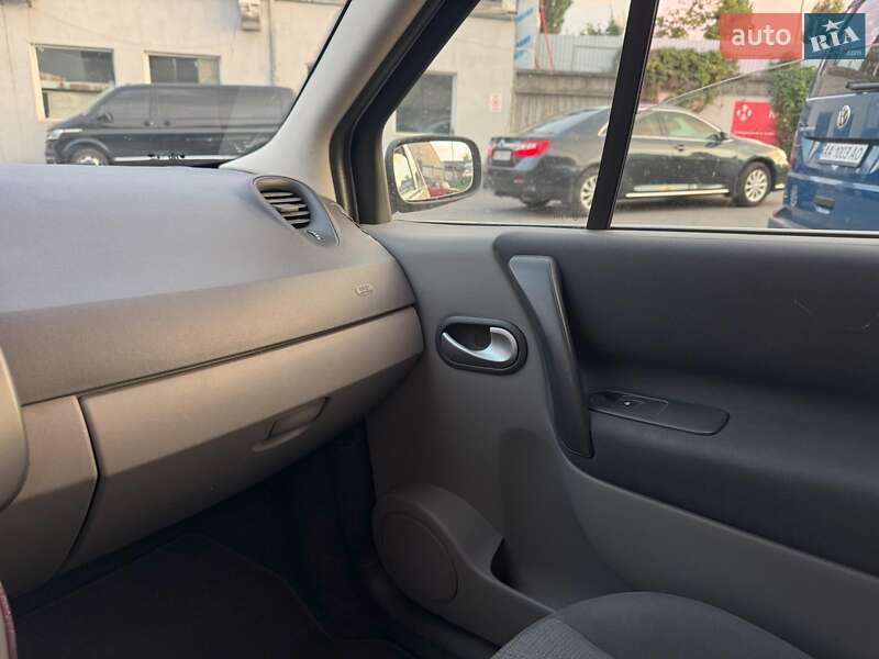 Минивэн Renault Scenic 2007 в Киеве