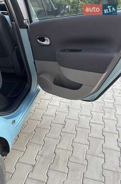 Минивэн Renault Scenic 2009 в 