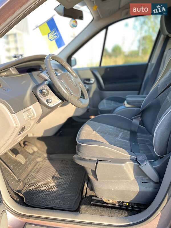 Минивэн Renault Scenic 2004 в Бродах
