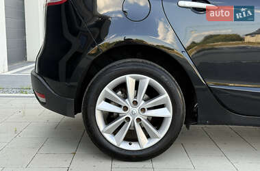 Минивэн Renault Scenic 2011 в 