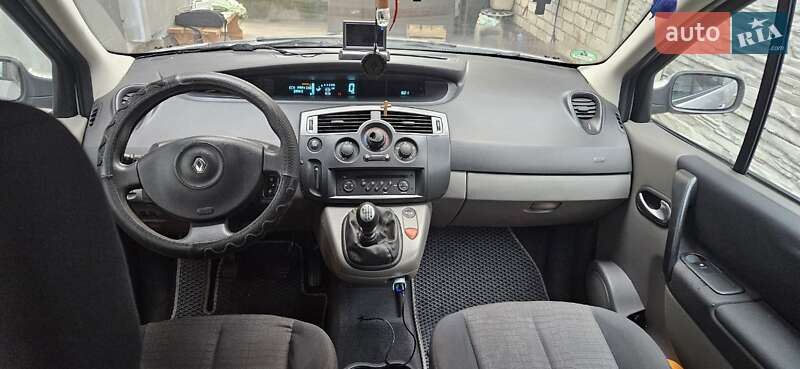 Мінівен Renault Scenic 2006 в Чернігові