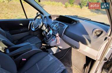 Минивэн Renault Scenic 2005 в 