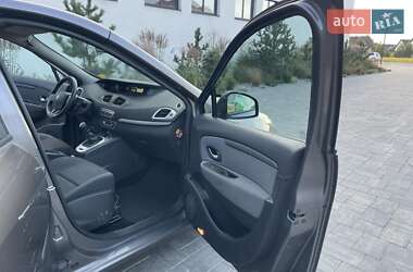 Минивэн Renault Scenic 2011 в 