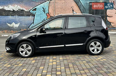 Минивэн Renault Scenic 2013 в 