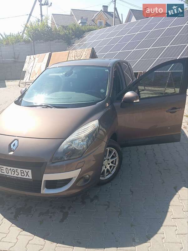 Минивэн Renault Scenic 2010 в Кицмани фото 2 Минивэн Renault Scenic 2010 в Кицмани