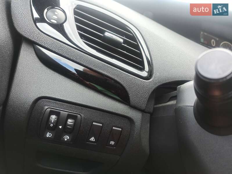 Минивэн Renault Scenic 2012 в Ровно фото 41 Минивэн Renault Scenic 2012 в Ровно