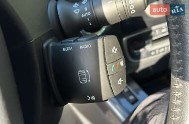 Минивэн Renault Scenic 2014 в 